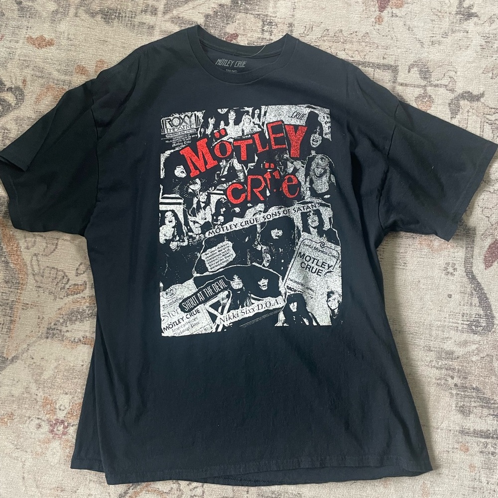 Motley crew graphic tee